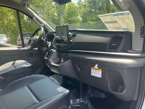 New 2026 Ford Transit 250 Low Roof RWD image 11