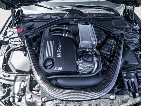 Used 2020 BMW M4 Convertible w/ Competition Package RWD image 25