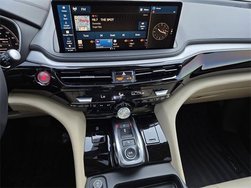 Used 2025 Acura MDX Technology Package image 22