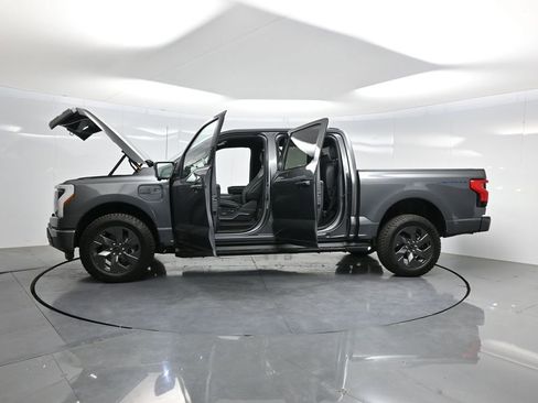 Used 2022 Ford F150 Lightning Lariat AWD/4WD image 44