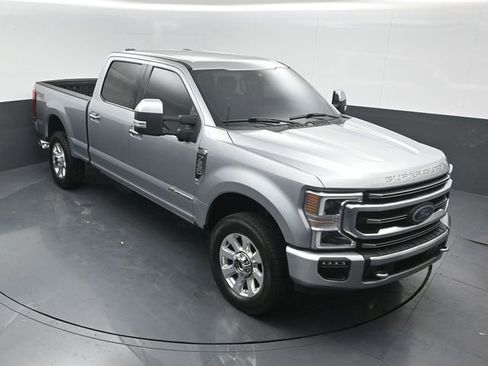 Certified 2022 Ford F350 Platinum w/ FX4 Off-Road Package image 9