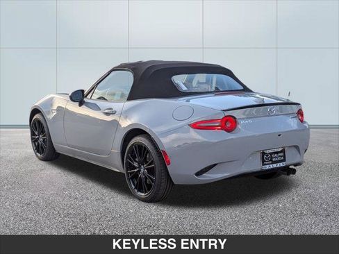 New 2026 MAZDA MX-5 Miata Club w/ Weather Package RWD image 3
