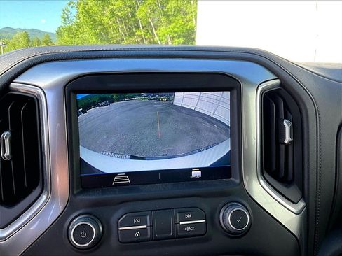 Used 2022 Chevrolet Silverado 2500 LT w/ Convenience Package AWD/4WD image 19