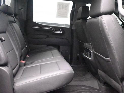 Used 2022 GMC Sierra 1500 Elevation w/ Elevation Premium Package AWD/4WD image 13