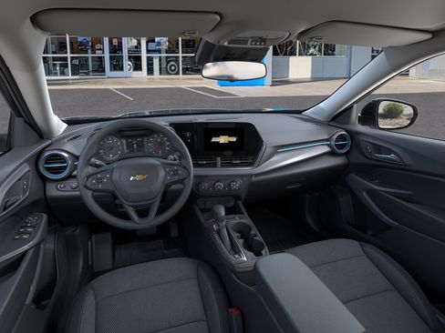 New 2026 Chevrolet Trax LS w/ LS Convenience Package FWD image 15
