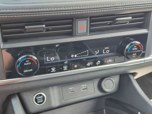 Certified 2023 Nissan Rogue SV AWD/4WD image 19
