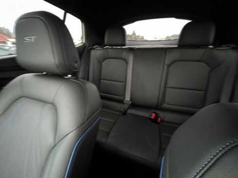 Used 2025 Buick Envista Sport Touring image 37