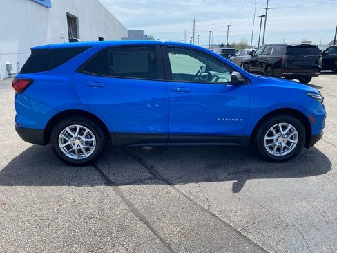 Used 2024 Chevrolet Equinox LS w/ LS Convenience Package FWD image 8