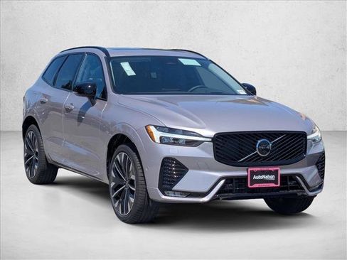 Certified 2026 Volvo XC60 B5 Ultra w/ Climate Package image 6