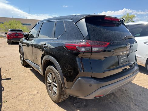 Used 2023 Nissan Rogue S FWD image 5