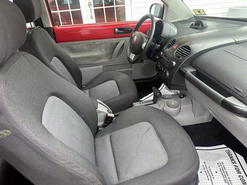 Used 2004 Volkswagen Beetle GLS FWD image 9