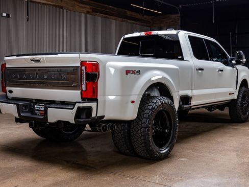 Used 2024 Ford F350 Platinum image 10