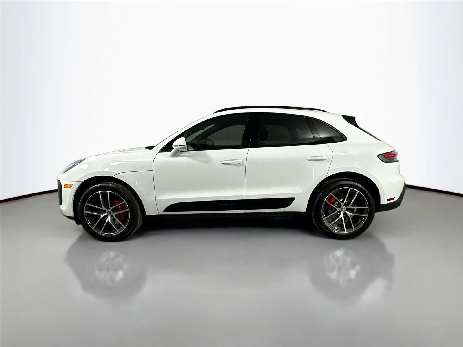 Certified 2026 Porsche Macan S AWD/4WD image 2
