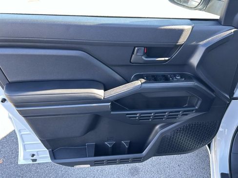 Used 2025 Toyota 4Runner SR5 image 22