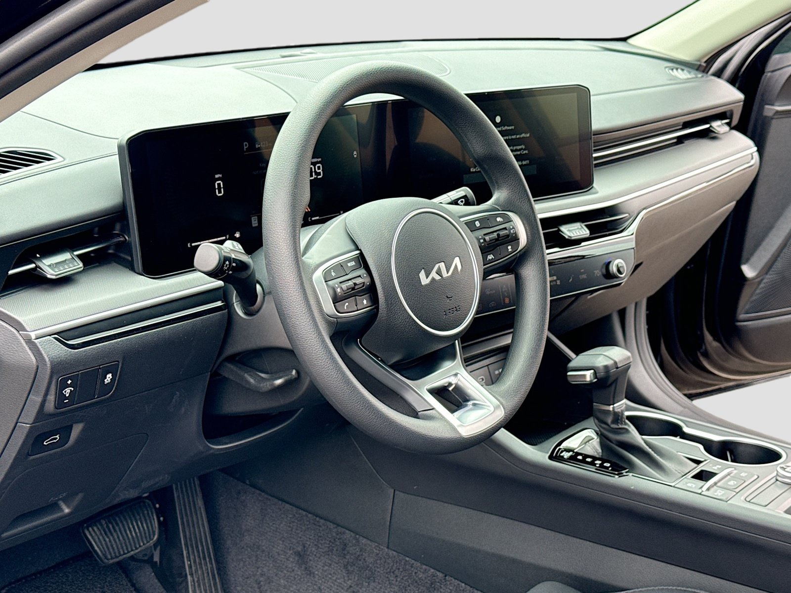 New 2026 Kia K5 LXS FWD image 4