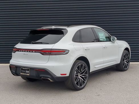 New 2026 Porsche Macan image 7