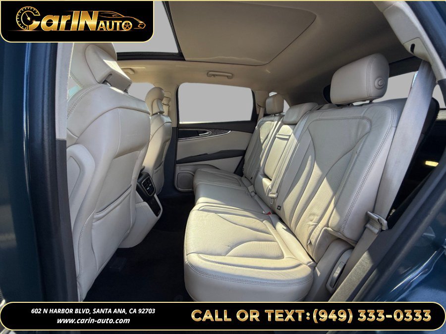 Used 2016 Lincoln MKX Reserve w/ Technology Package FWD image 14