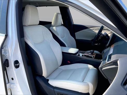 Used 2023 Lexus RX 350 FWD w/ Cold Area Package image 9