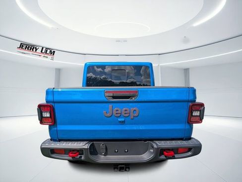 New 2025 Jeep Gladiator Rubicon image 5