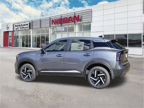 New 2026 Nissan Kicks SV image 7