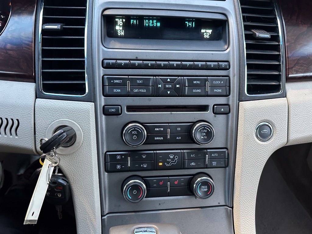 Used 2012 Ford Taurus SEL FWD image 14