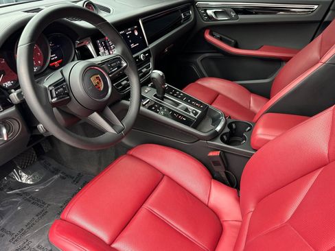 Used 2023 Porsche Macan S image 4