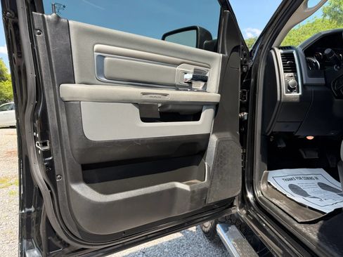 Used 2020 RAM 1500 Classic SLT w/ Luxury Group AWD/4WD image 25