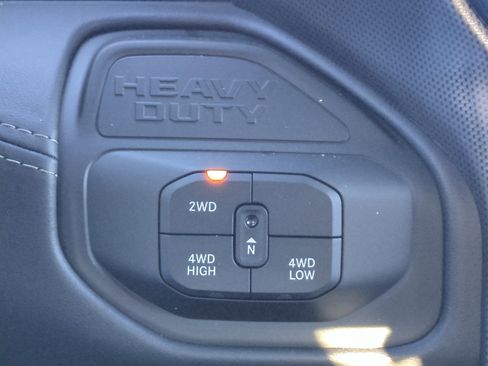 New 2025 RAM 3500 Limited image 31