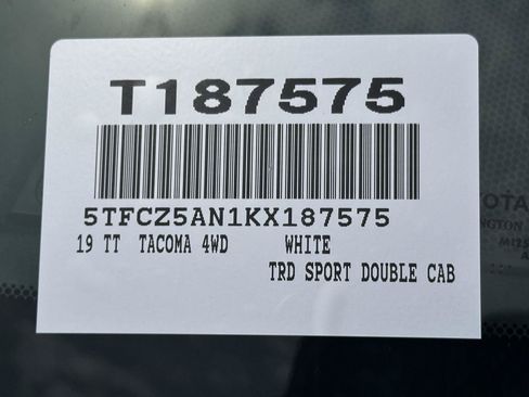 Used 2019 Toyota Tacoma TRD Sport AWD/4WD image 15