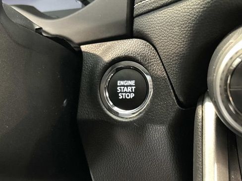 Used 2025 Toyota RAV4 XLE AWD/4WD image 22