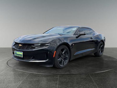 Used 2024 Chevrolet Camaro LT RWD image 3