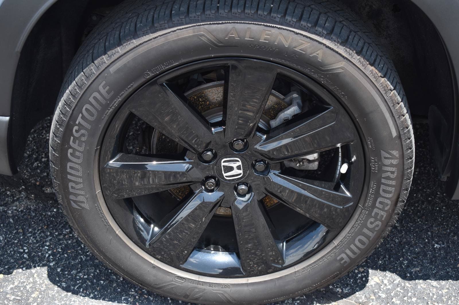 Used 2025 Honda Pilot Black Edition image 13
