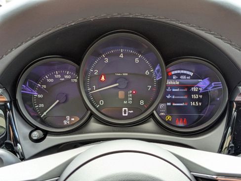 Certified 2026 Porsche Macan AWD/4WD image 16