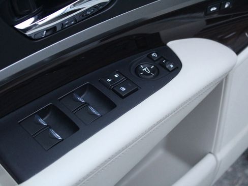 Used 2015 Acura RLX w/ Technology Package image 22