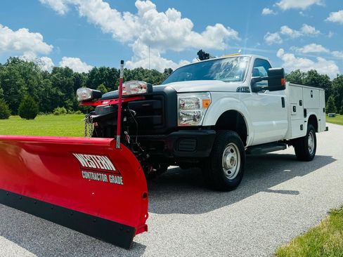 Used 2015 Ford F350 XL AWD/4WD image 2