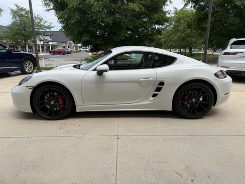 Used 2024 Porsche 718 Cayman S RWD image 6