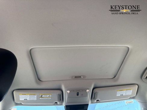 Used 2023 Nissan Armada SL w/ Captain's Chairs Package image 14