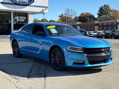 Used 2019 Dodge Charger SXT w/ Blacktop Package