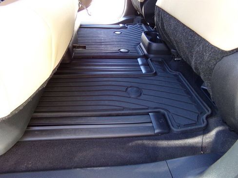 Used 2024 Toyota Sienna XLE image 59