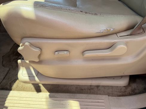Used 2013 Chevrolet Tahoe LT RWD image 16