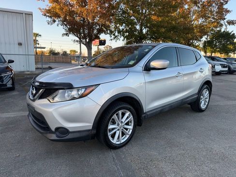 Used 2018 Nissan Rogue Sport S w/ S Appearance Package image 1