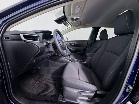 Used 2025 Toyota Corolla LE image 14