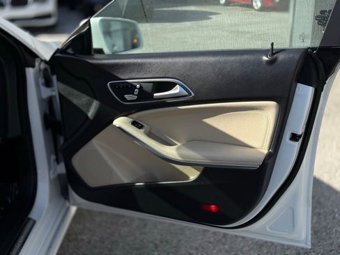 Used 2019 Mercedes-Benz CLA 250 image 11