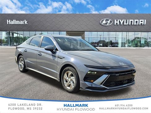 New 2025 Hyundai Sonata SE image 1
