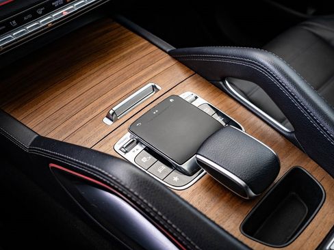 Used 2020 Mercedes-Benz GLE 350 4MATIC image 29