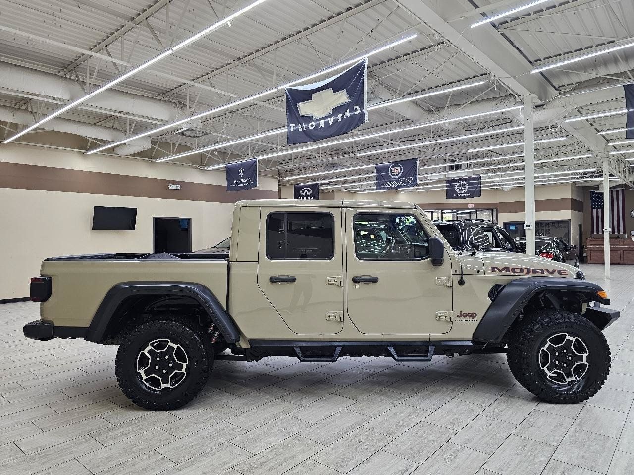 Used 2020 Jeep Gladiator Mojave AWD/4WD image 5