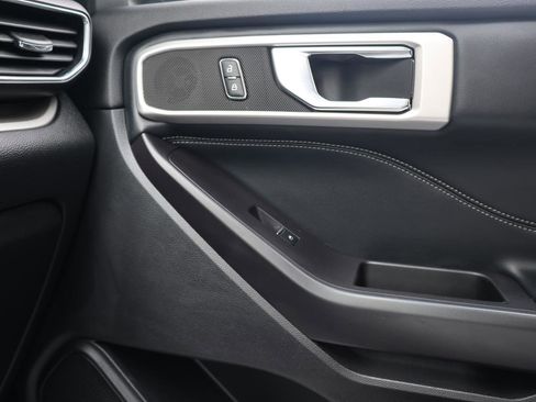 Used 2020 Ford Explorer XLT w/ Equipment Group 202A image 47