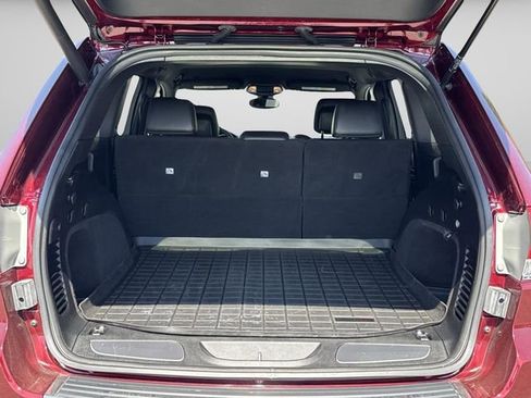 Used 2019 Jeep Grand Cherokee Limited image 38