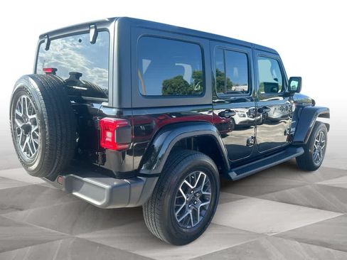 Used 2024 Jeep Wrangler Unlimited Sahara AWD/4WD image 8