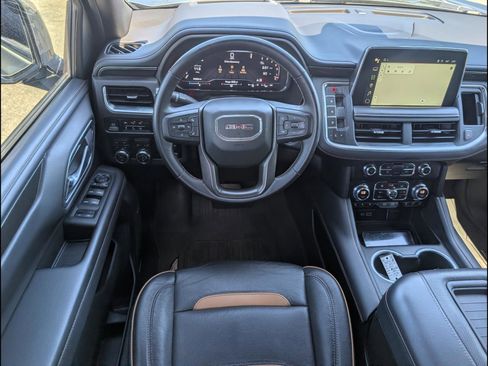 Used 2023 GMC Yukon AT4 w/ AT4 Premium Plus Package AWD/4WD image 10